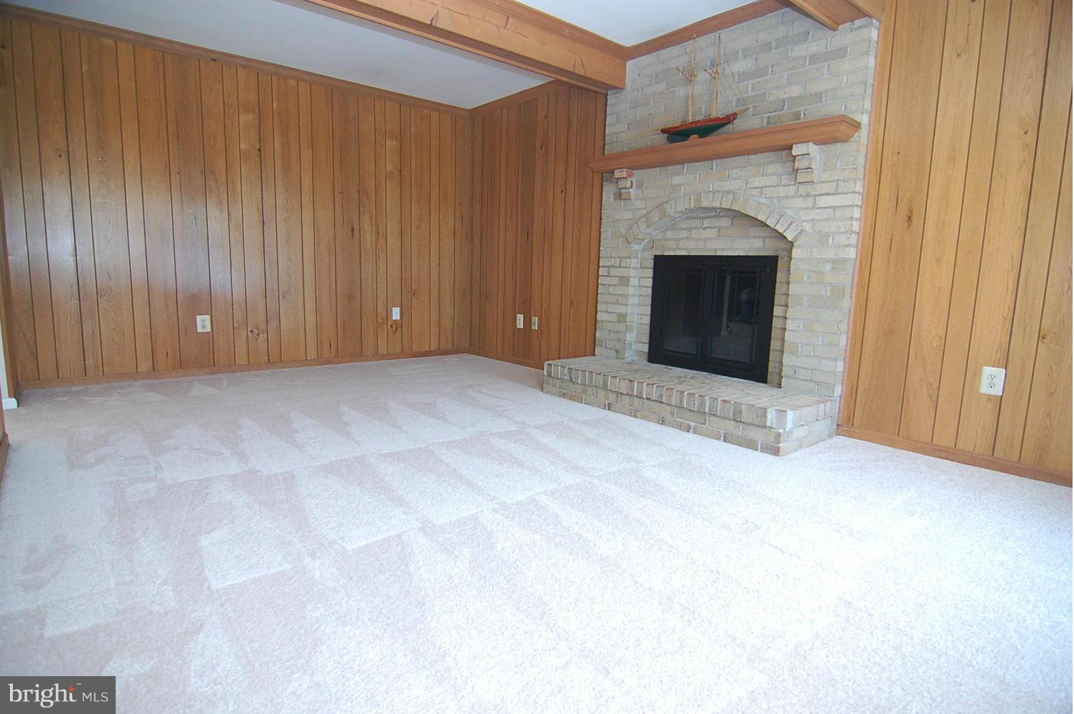 926 Pointer Ridge Drive Gaithersburg, MD 20878 - Photo 13 of 26 Family Room