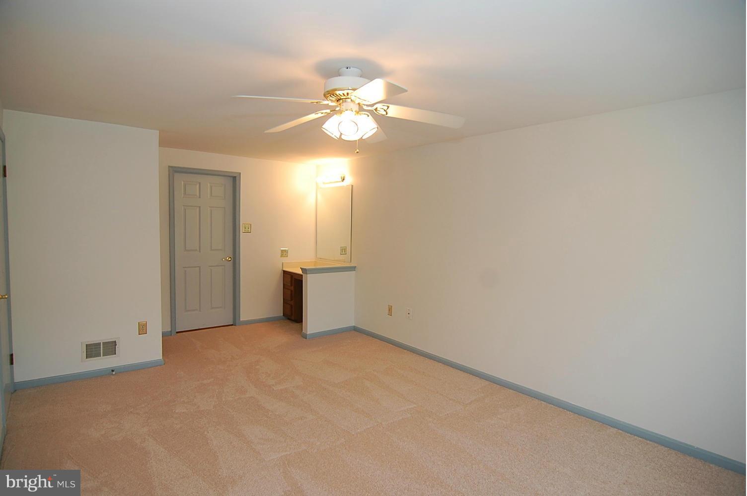 926 Pointer Ridge Drive Gaithersburg, MD 20878 - Photo 15 of 26 Bedroom (Master)