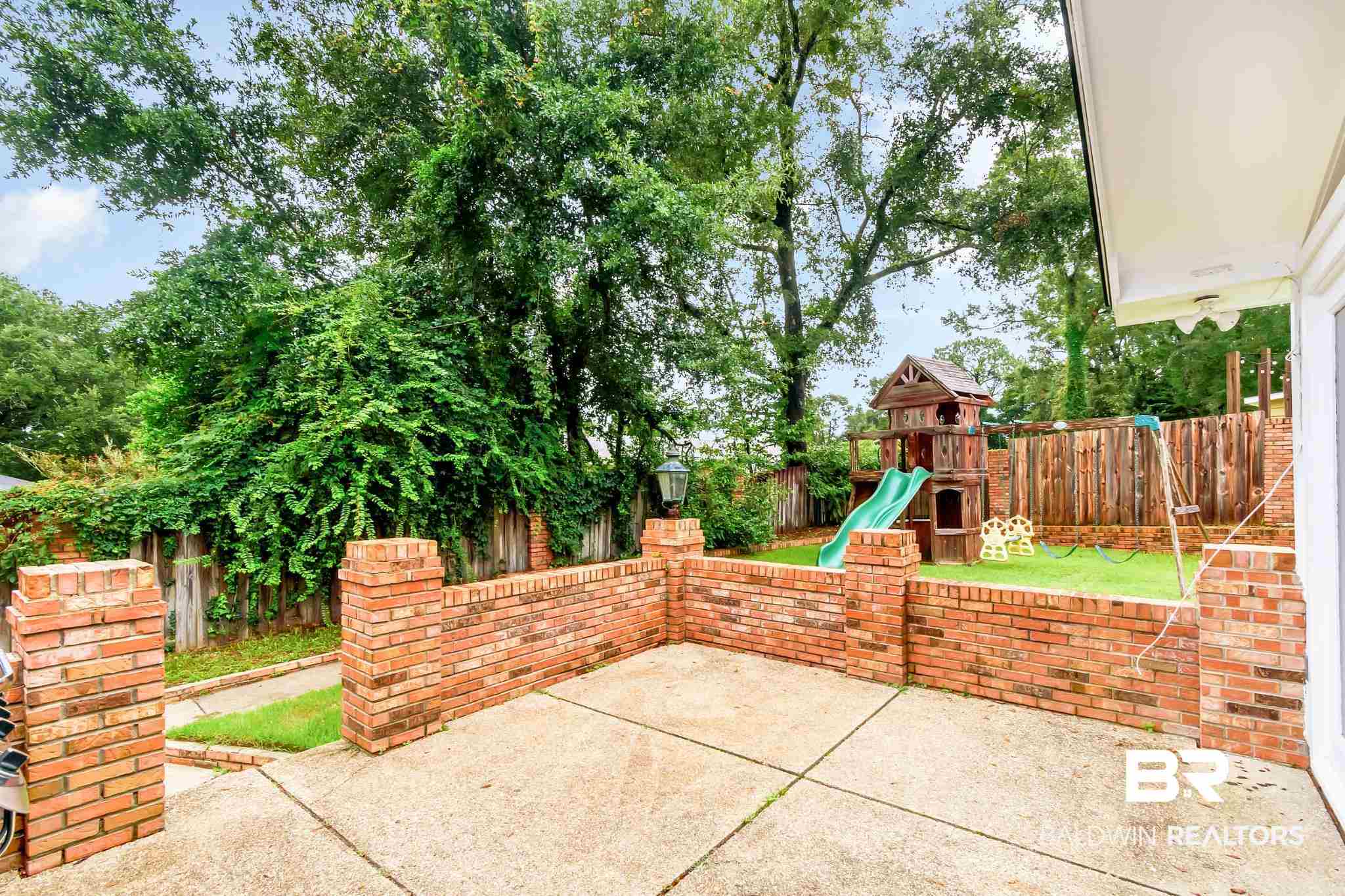 450 Ridgelawn Drive West Mobile, AL 36608 - Photo 32 of 35