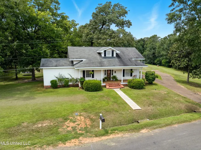 $305,000 | 2159 Oakdale Road, McComb, MS 39648