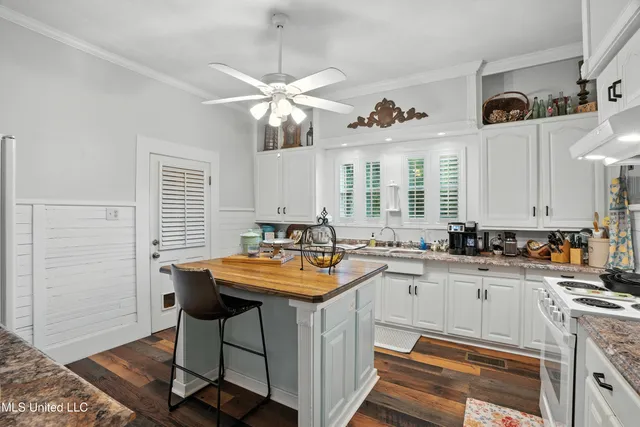 $305,000 | 2159 Oakdale Road, McComb, MS 39648