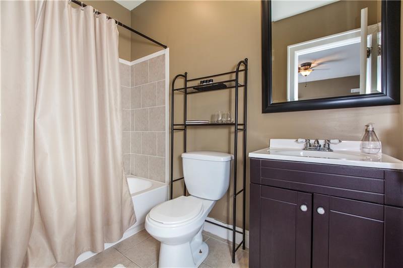 5516 Maple Heights Road Pittsburgh, PA 15232 - Photo 14 of 22