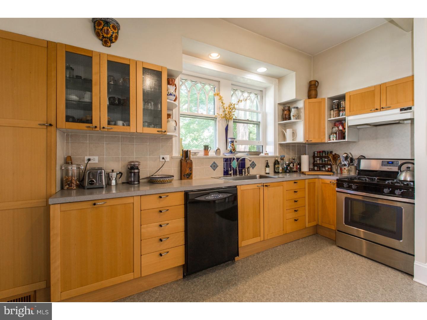 235 Pelham Road Philadelphia, PA 19119 - Photo 13 of 24 Kitchen