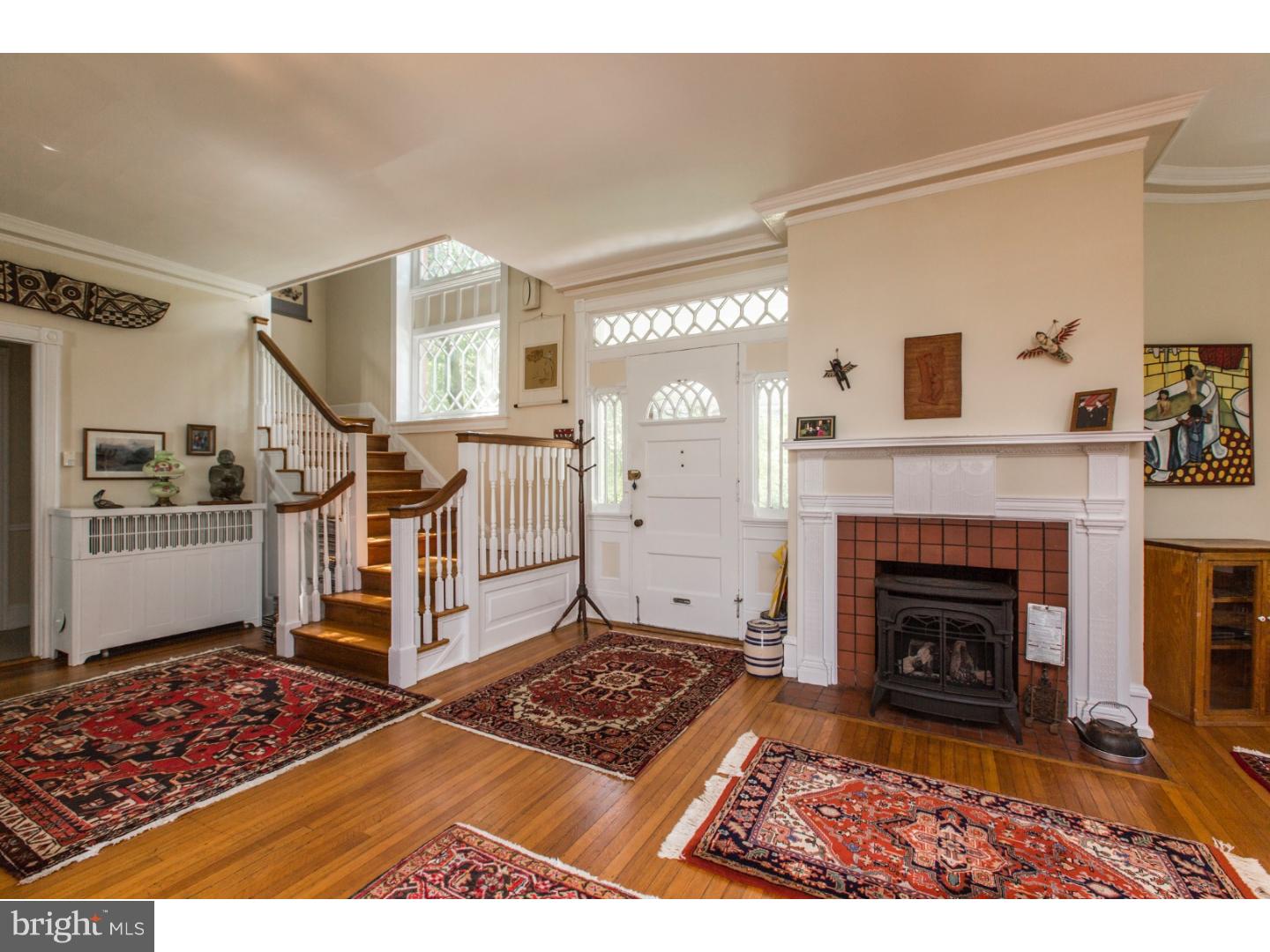 235 Pelham Road Philadelphia, PA 19119 - Photo 8 of 24 Living Room