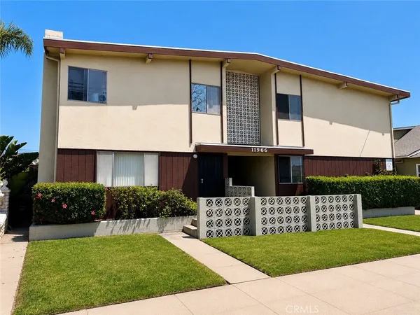 $1,895,000 | 11966 Oxford Avenue, Hawthorne, CA 90250