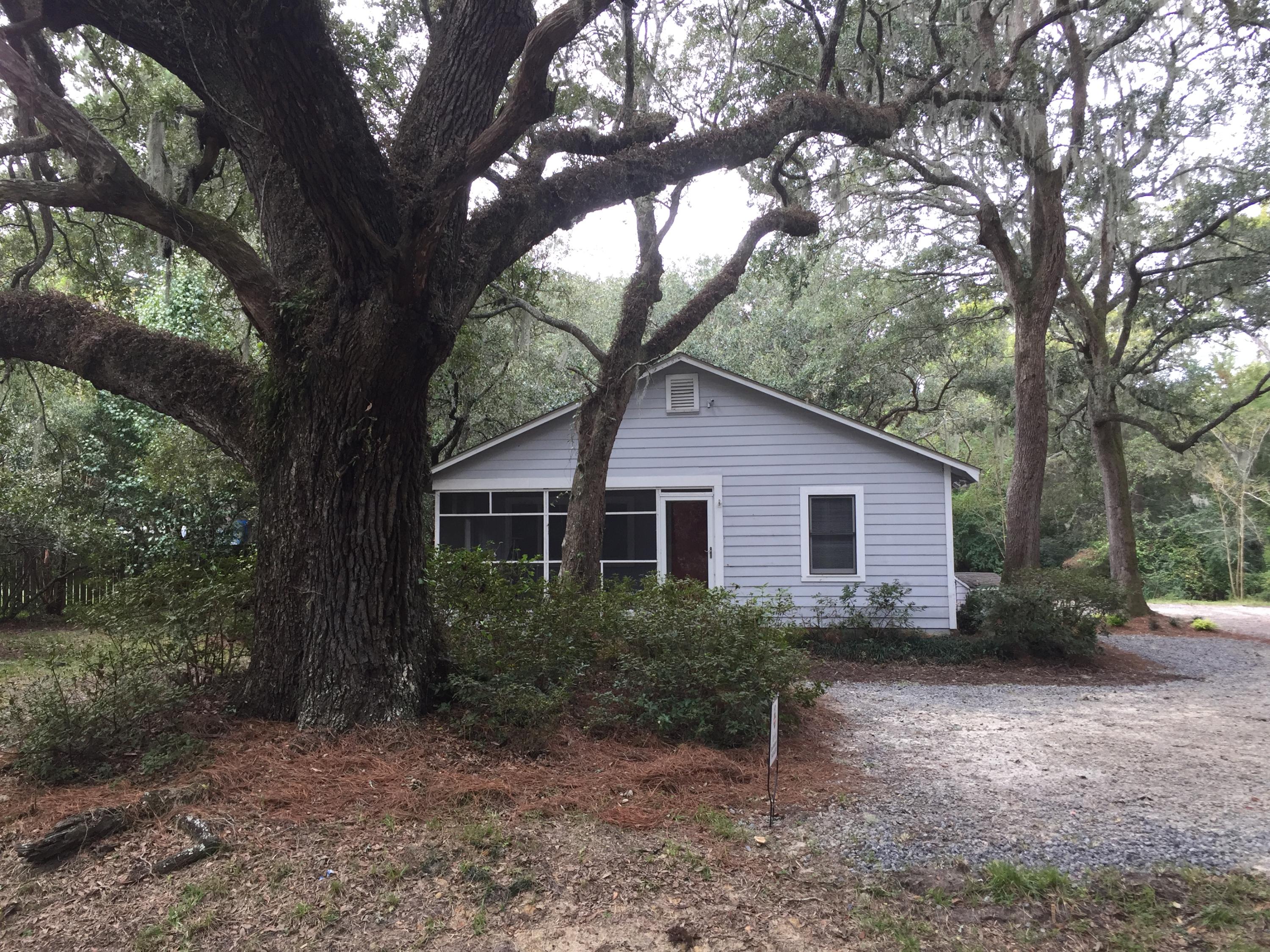 1329 Lieben Road Mount Pleasant, SC 29466 - Photo 2 of 12 2