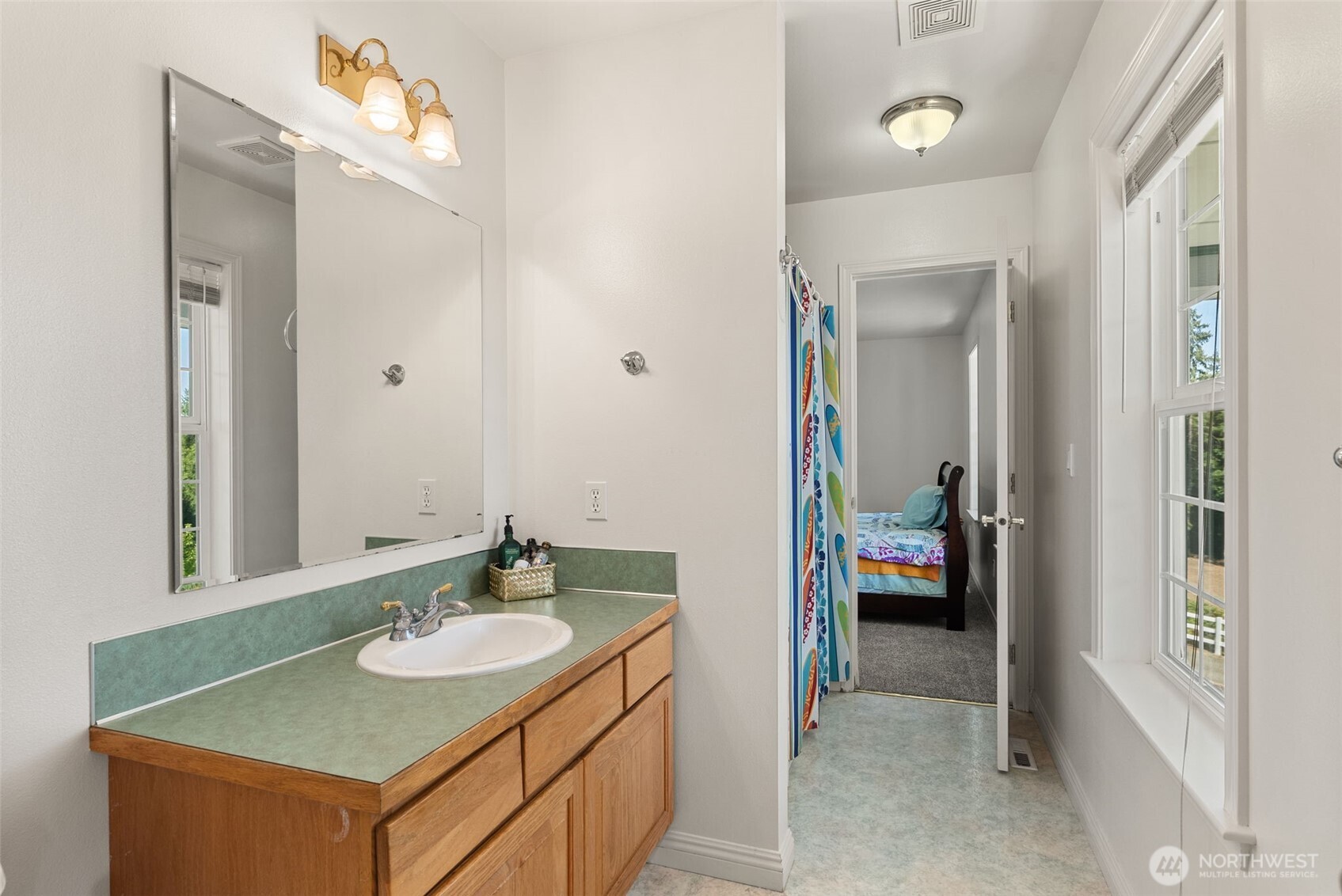 12832 Hunter Road Southwest Rochester, WA 98579 - Photo 18 of 40 Gallery Image 18