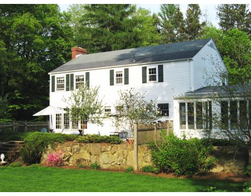 728 Bay Road Hamilton, MA 01982 - Photo 1 of 8