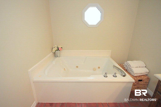 21653 Linn Ridge Drive Fairhope, AL 36532 - Photo 17 of 24 Master Bath