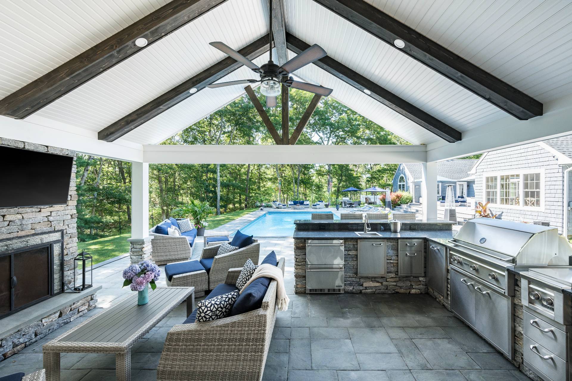 14 High Ridge Road East Hampton, NY 11937 - Photo 11 of 43 Gallery Image 11