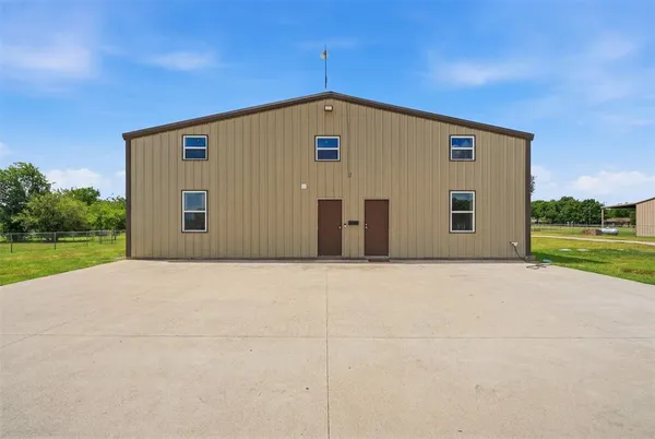 $1,100 | 103 West Cleburne Road, Unit 2, Crowley, TX 76036