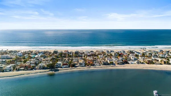 $8,500,000 | 701 Sunset Court, San Diego, CA 92109