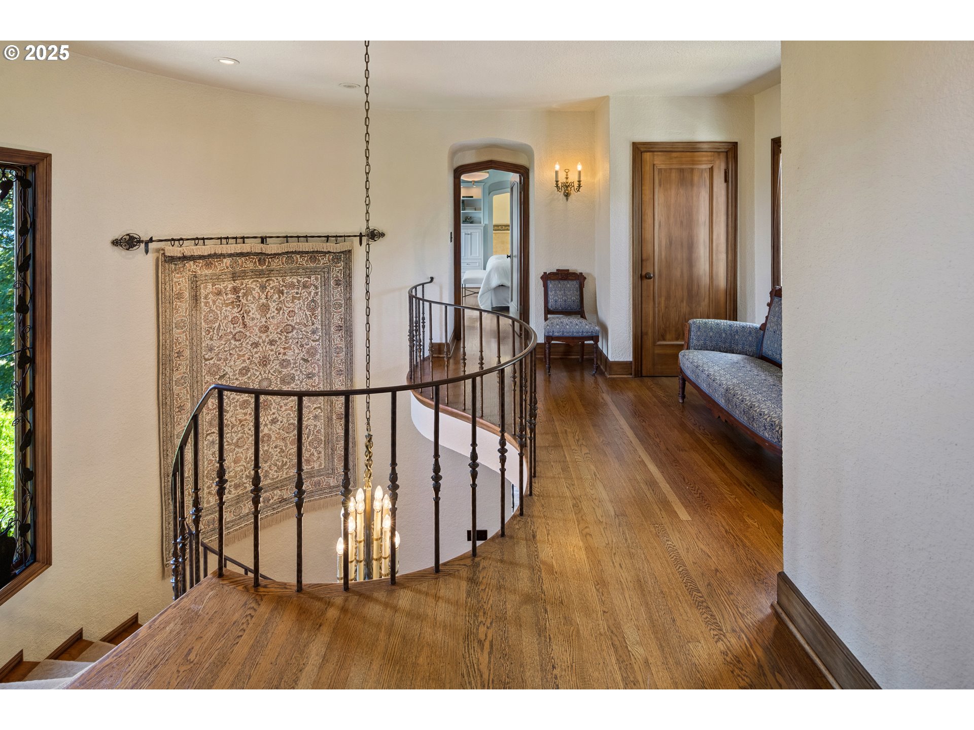 5570 Southwest Menefee Drive Portland, OR 97239 - Photo 24 of 48