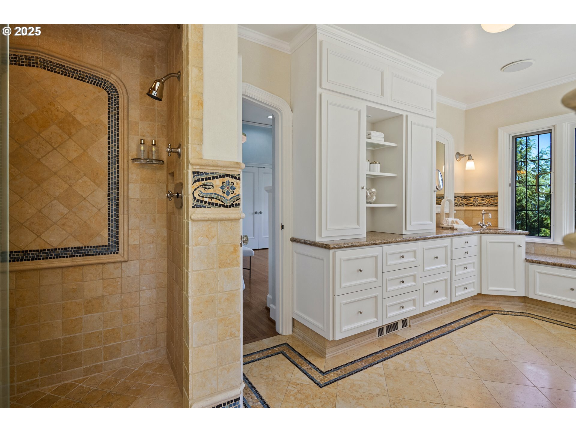 5570 Southwest Menefee Drive Portland, OR 97239 - Photo 30 of 48