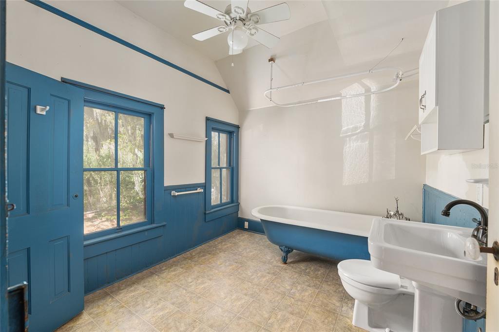 306 Northeast 3rd Street Gainesville, FL 32601 - Photo 40 of 88