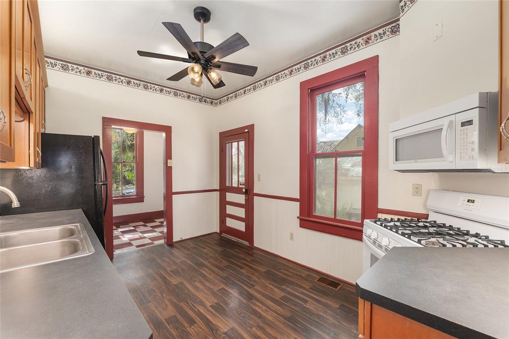 306 Northeast 3rd Street Gainesville, FL 32601 - Photo 50 of 88