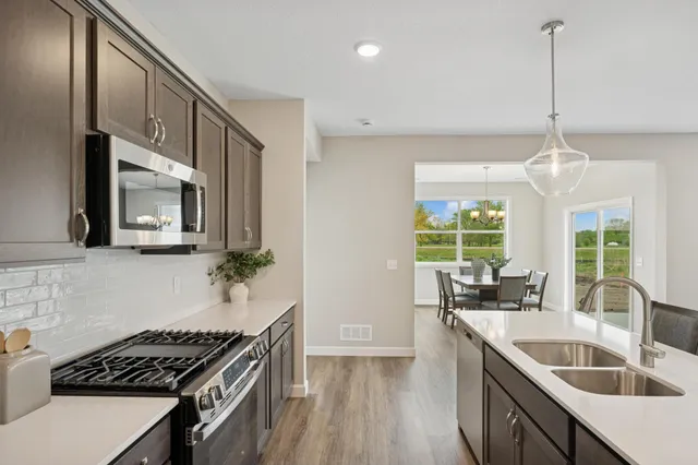 $409,900 | 1009 Brandenburg Lane, Waverly, MN 55390