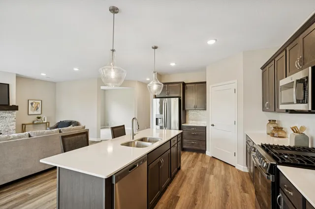 $409,900 | 1009 Brandenburg Lane, Waverly, MN 55390