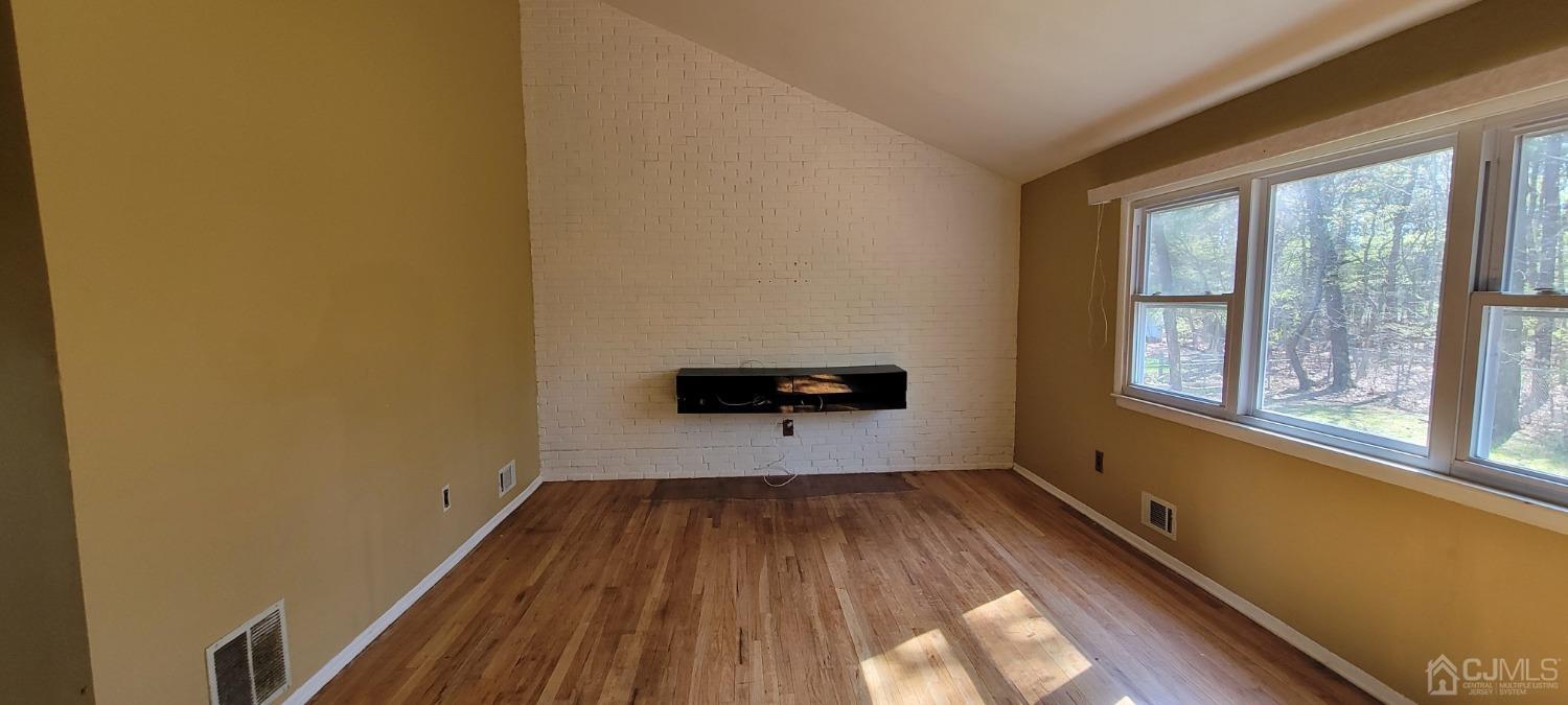 23 Marlin Road Old Bridge, NJ 08857 - Photo 12 of 36 Gallery Image 12