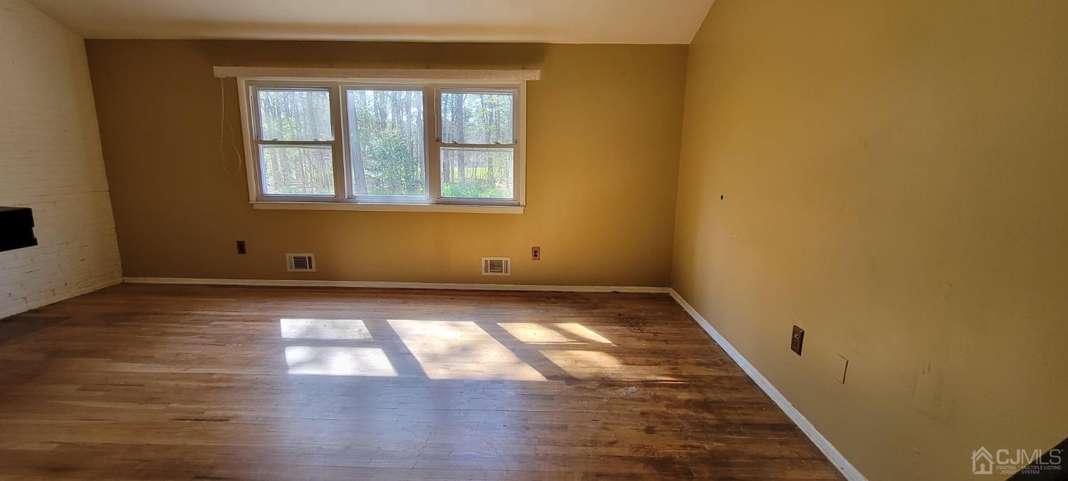 23 Marlin Road Old Bridge, NJ 08857 - Photo 14 of 36 Gallery Image 14
