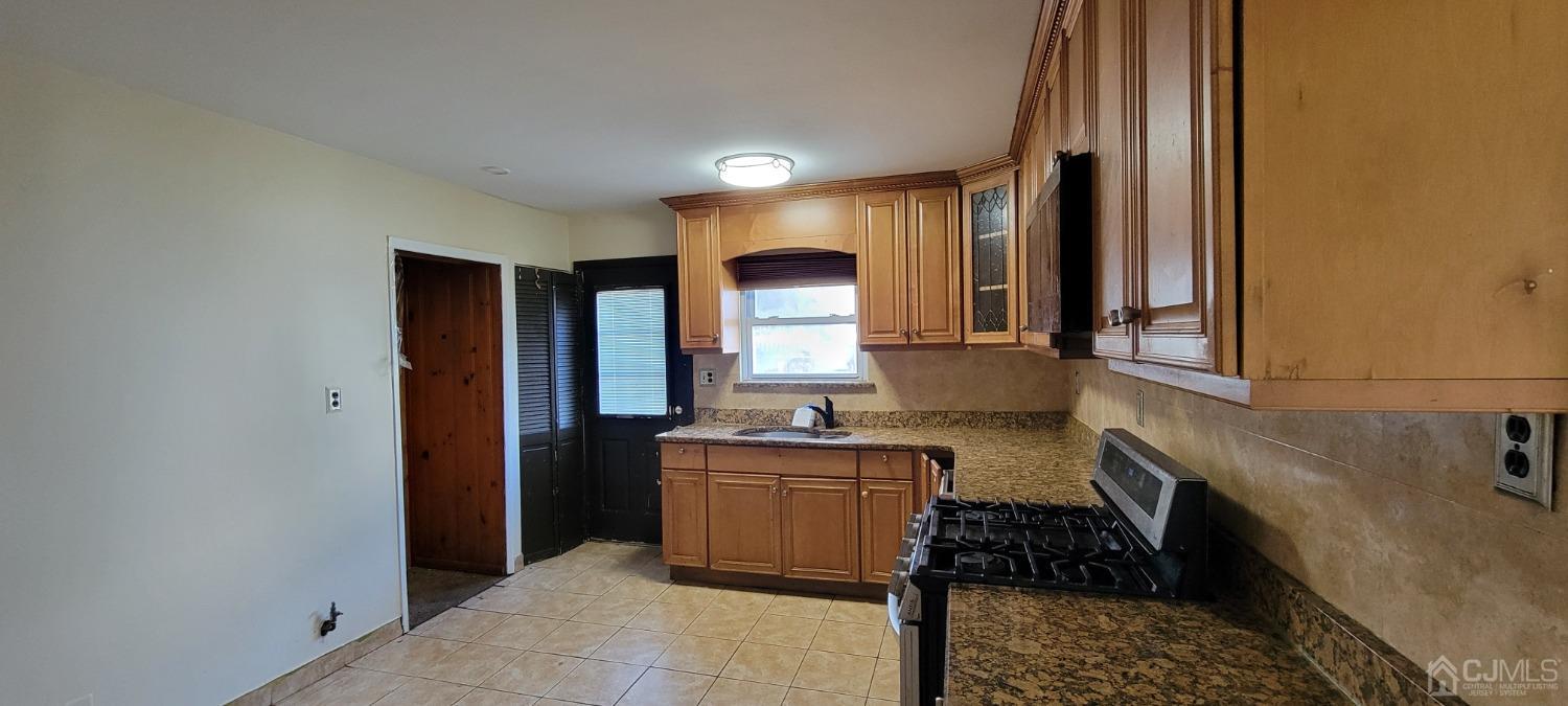 23 Marlin Road Old Bridge, NJ 08857 - Photo 5 of 36 Gallery Image 5