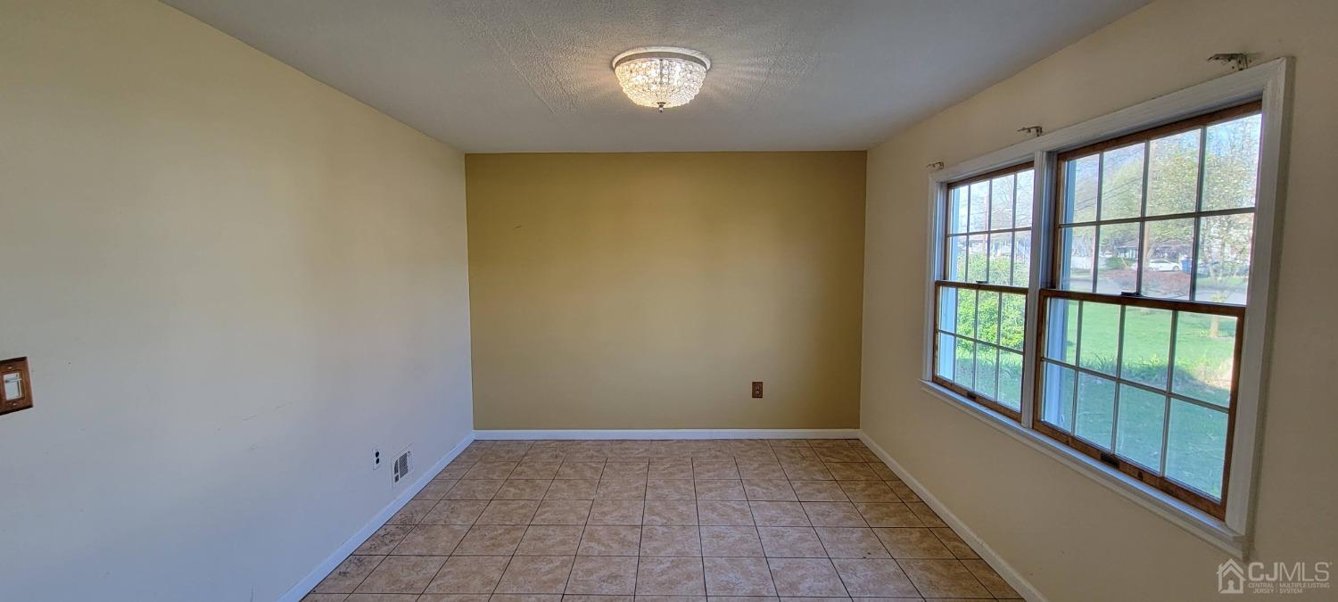 23 Marlin Road Old Bridge, NJ 08857 - Photo 10 of 36 Gallery Image 10