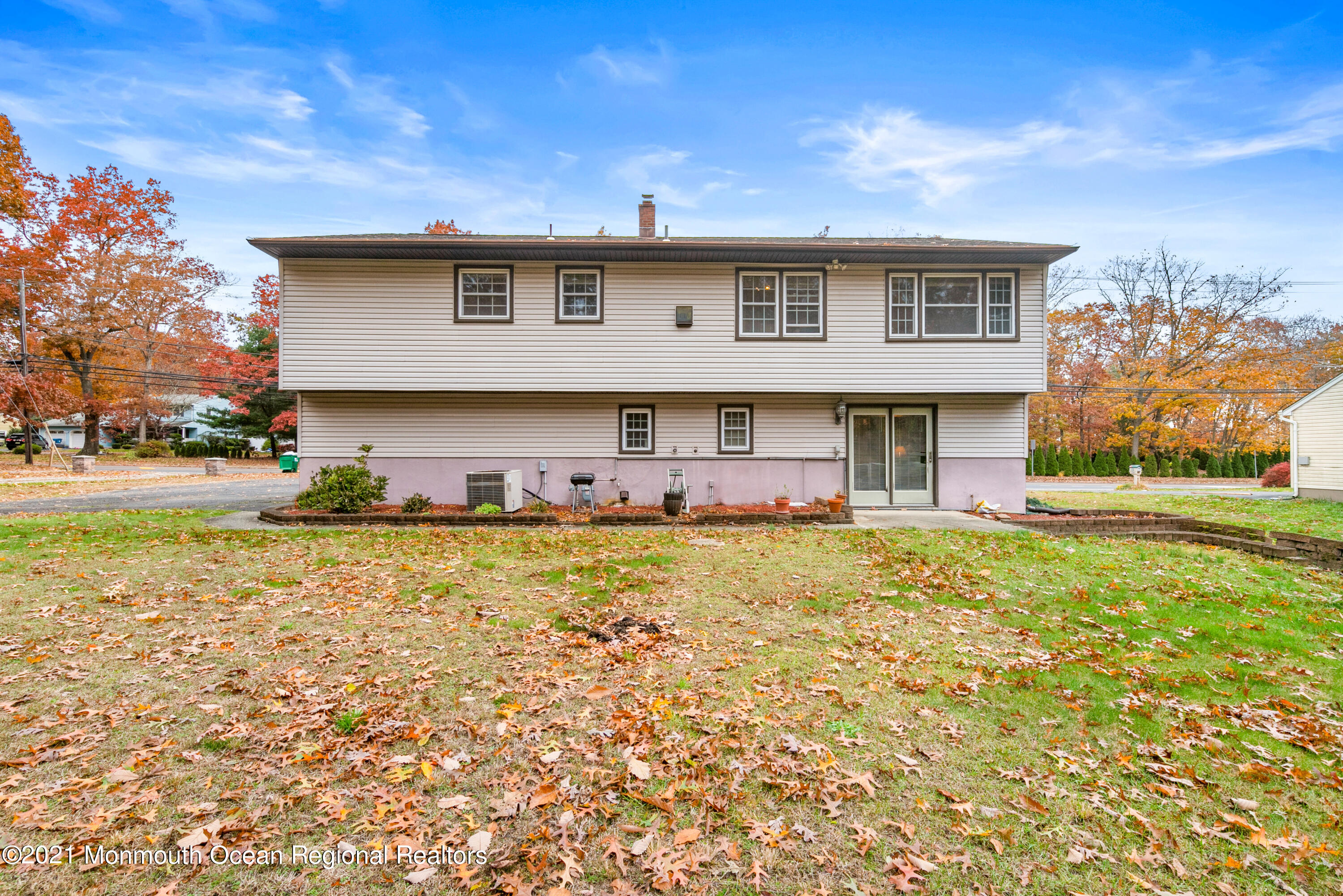550 South Cooks Bridge Road Jackson, NJ 08527 - Photo 35 of 39 a view of a house with a yard