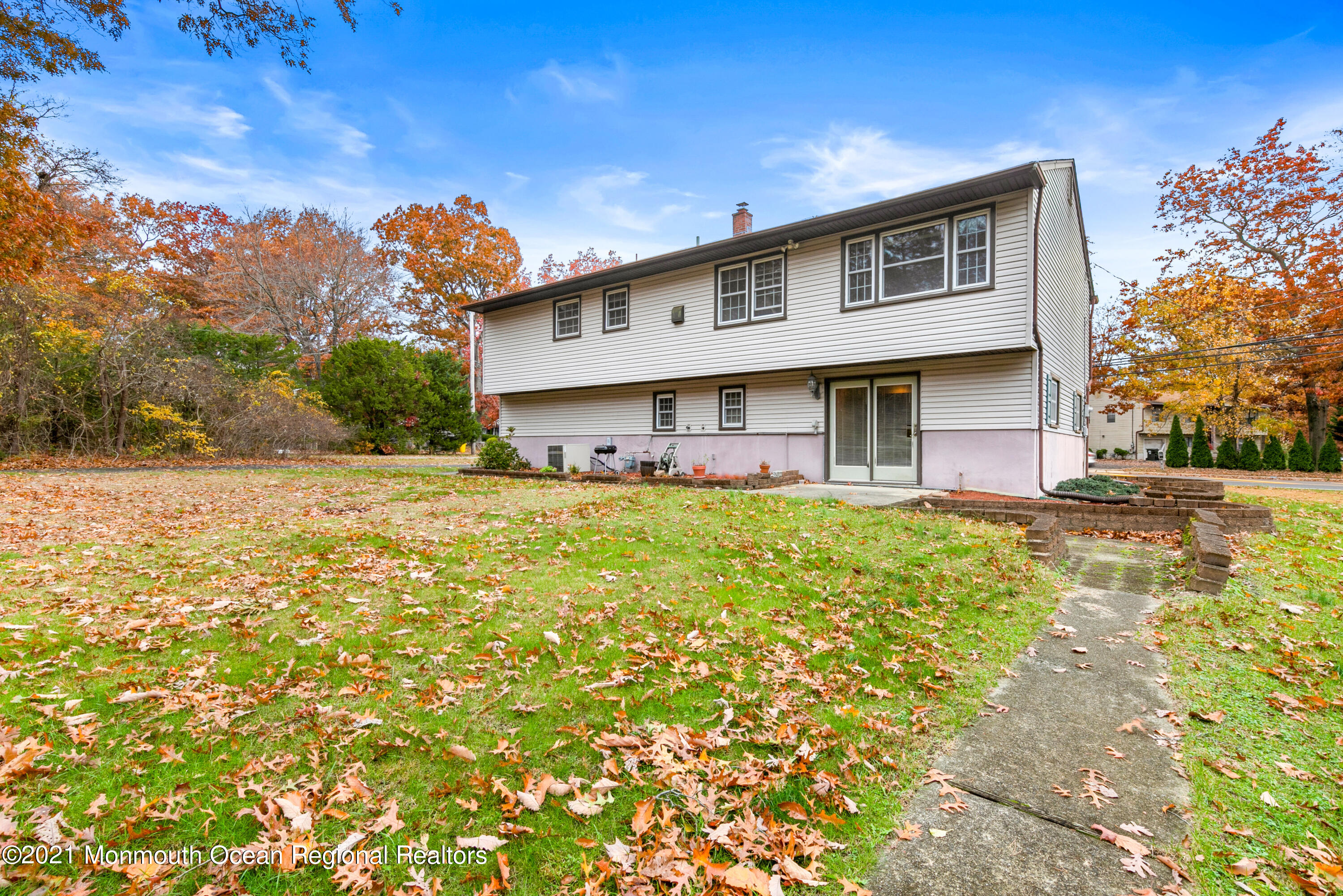 550 South Cooks Bridge Road Jackson, NJ 08527 - Photo 36 of 39 a front view of a house with a yard