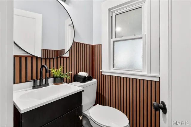 $309,900 | 619 North Bompart Avenue, St. Louis, MO 63119