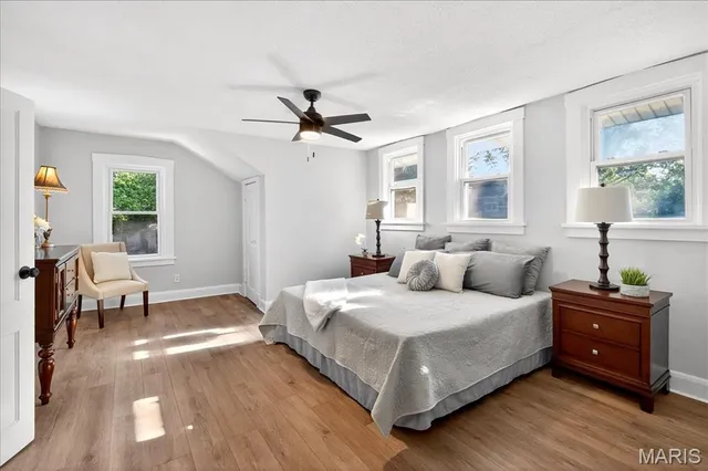 $309,900 | 619 North Bompart Avenue, St. Louis, MO 63119