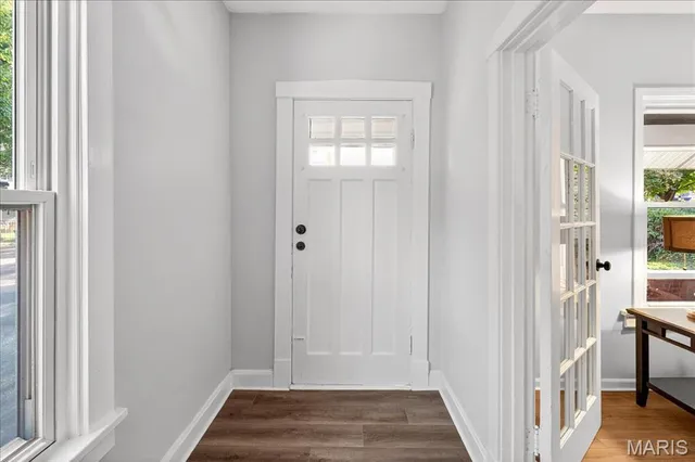 $309,900 | 619 North Bompart Avenue, St. Louis, MO 63119