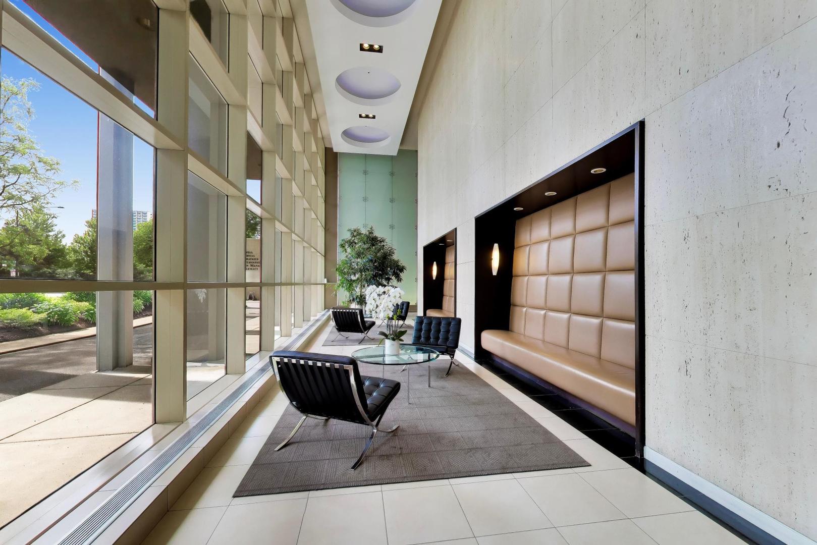 5320 North Sheridan Road, Unit 1403 Chicago, IL 60640 - Photo 3 of 41 Gallery Image 3