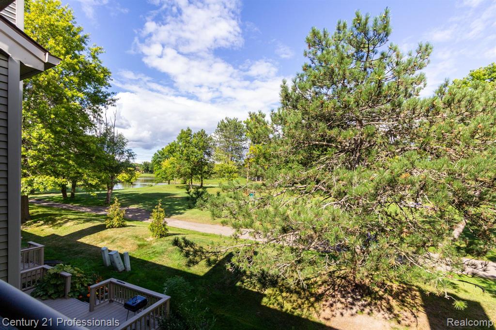 638 Ashley Circle Rochester Hills, MI 48307 - Photo 27 of 45
