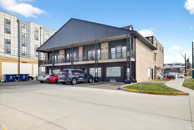 $3,150,000 | 217 North Lincoln Street, Bloomington, IN 47408