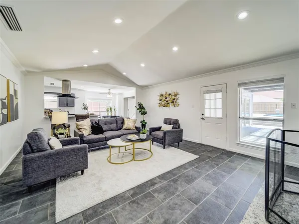 $4,500 | 6004 White Rose Trail, Dallas, TX 75248