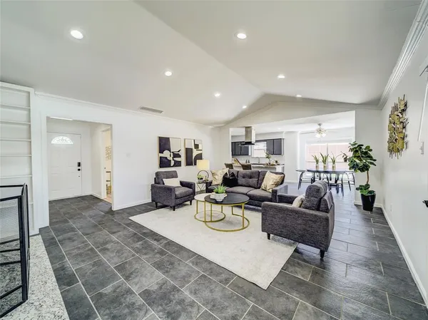 $4,500 | 6004 White Rose Trail, Dallas, TX 75248