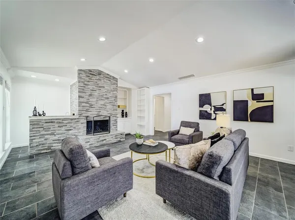 $4,500 | 6004 White Rose Trail, Dallas, TX 75248