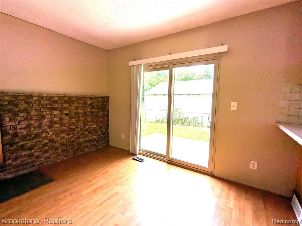 29467 Edward Drive Inkster, MI 48141 - Photo 10 of 31
