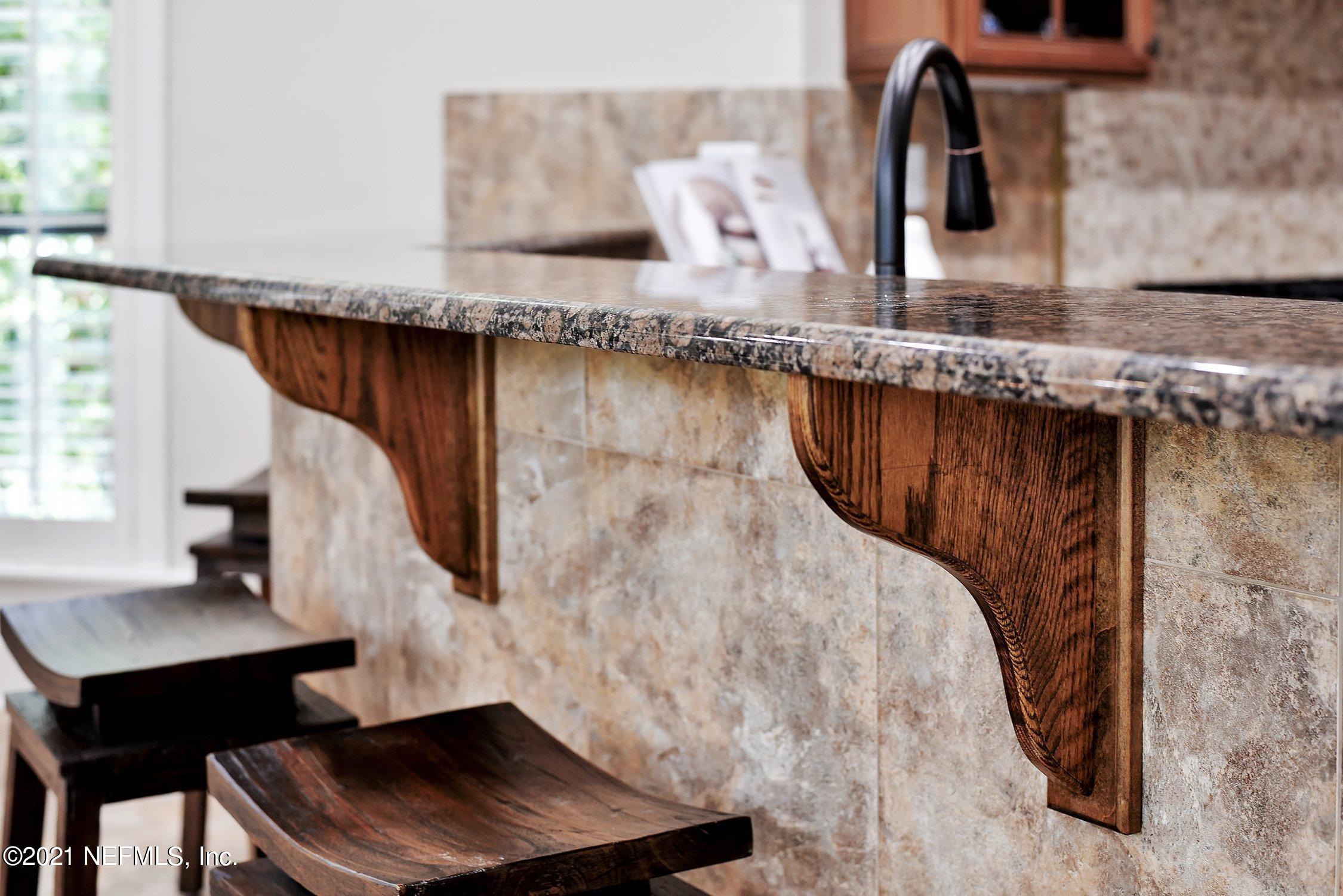 142 Marshall Creek Drive St. Augustine, FL 32095 - Photo 34 of 176 Kitchen Breakfast Bar