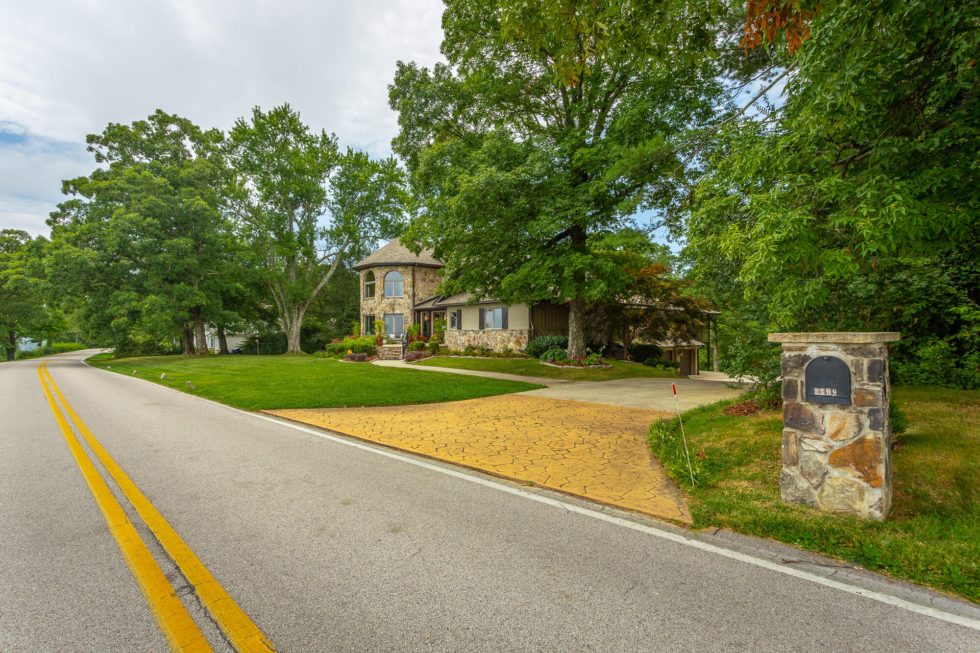 2309 East Brow Road Signal Mountain, TN 37377 - Photo 107 of 212 2309 E Brow Rd. HD-103