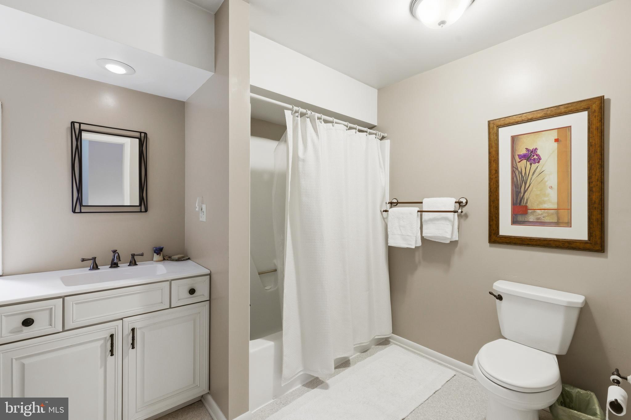 23 Kitzbuhel Road Parkton, MD 21120 - Photo 35 of 66 bathroom 2nd floor