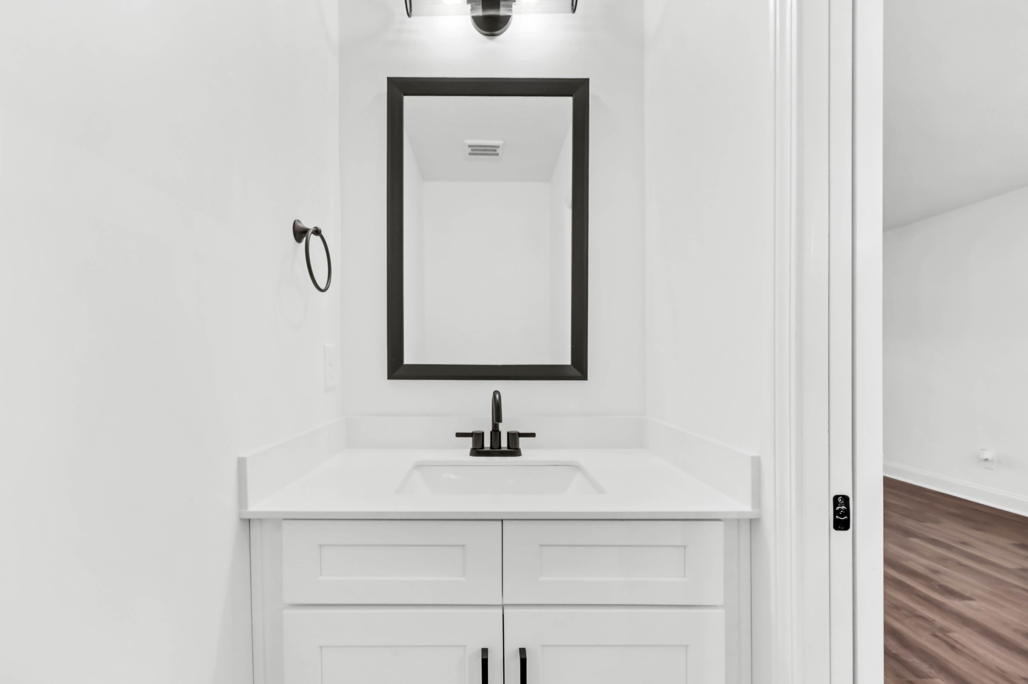 187 Quarry View Clarksville, TN 37043 - Photo 13 of 36 a bathroom with a sink and a mirror