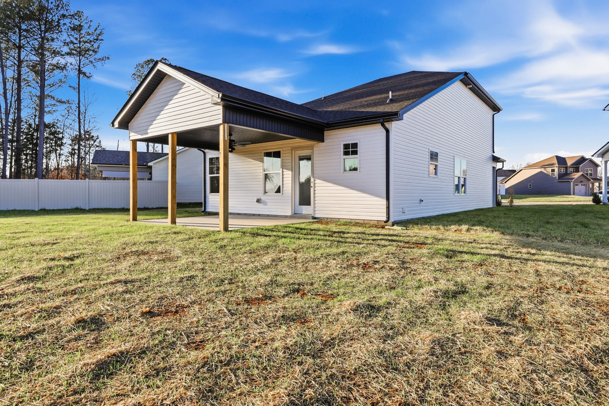 187 Quarry View Clarksville, TN 37043 - Photo 29 of 36 a house view with a outdoor space