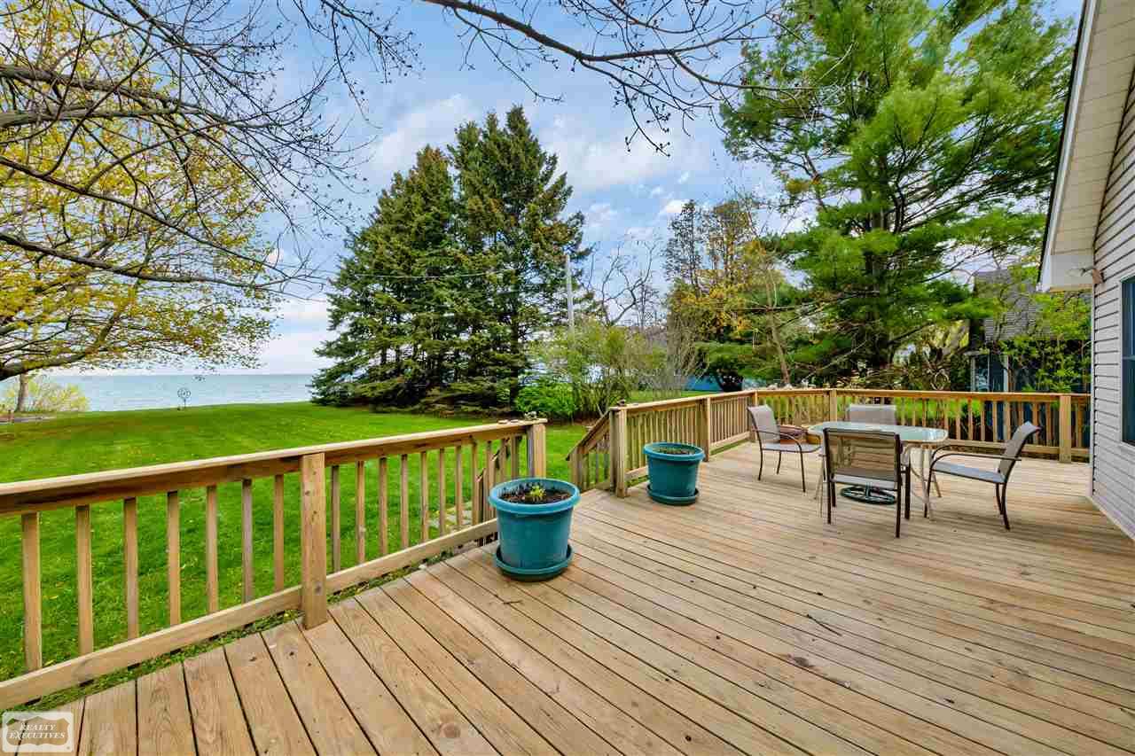 4549 Lakeshore Road Lexington, MI 48450 - Photo 28 of 46 50041034-27.JPG