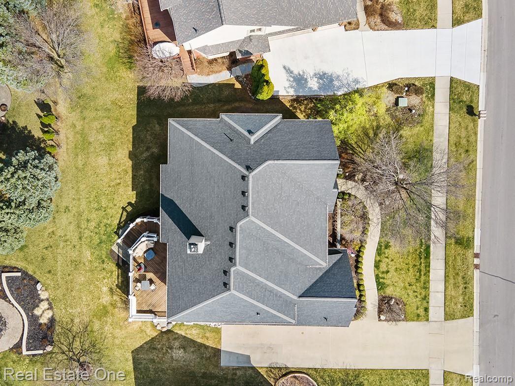 2018 Hickory Trail Drive Rochester, MI 48309 - Photo 58 of 60 DJI_0237mls.jpg