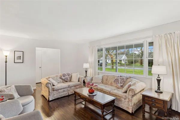 $3,950 | 990 3 Waters Lane, Orient, NY 11957