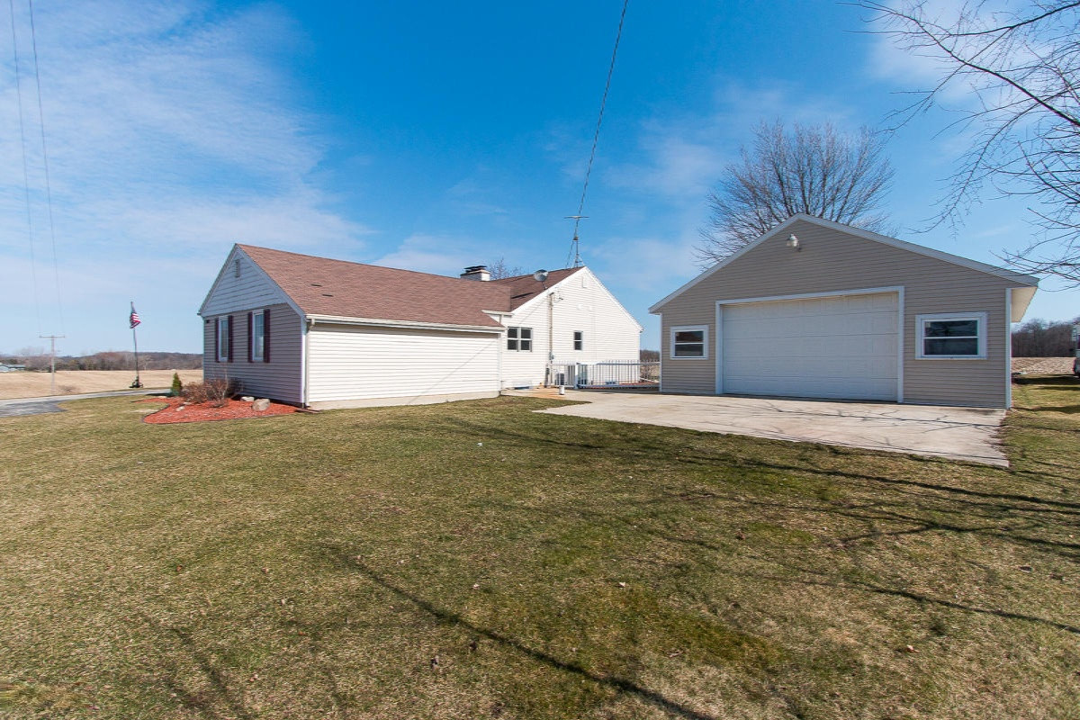 5451 Hartwell Road Saranac, MI 48881 - Photo 22 of 22 057 front three quarter - IMG_3956