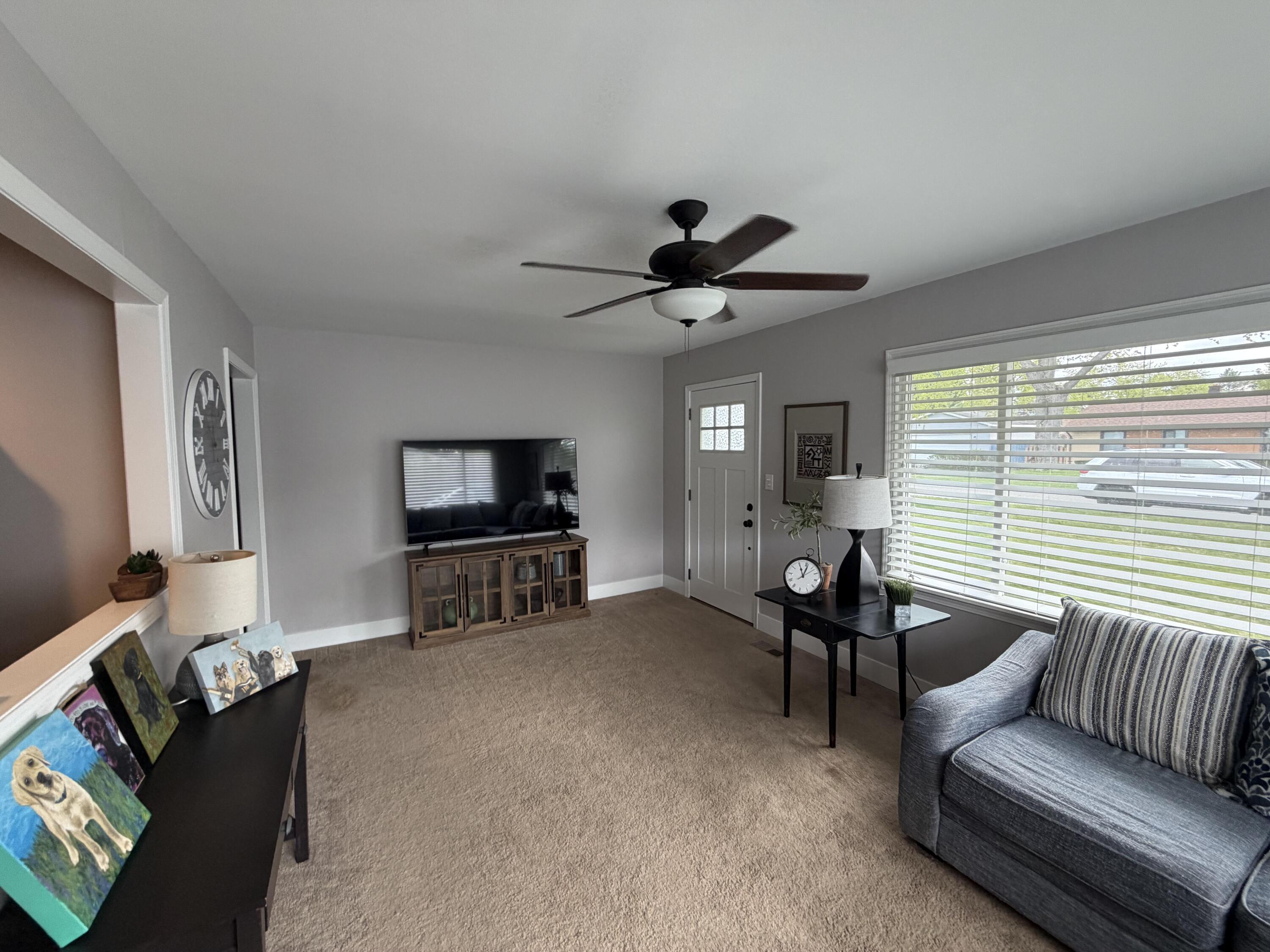 46329 Huling Street Utica, MI 48317 - Photo 5 of 14 IMG_7790