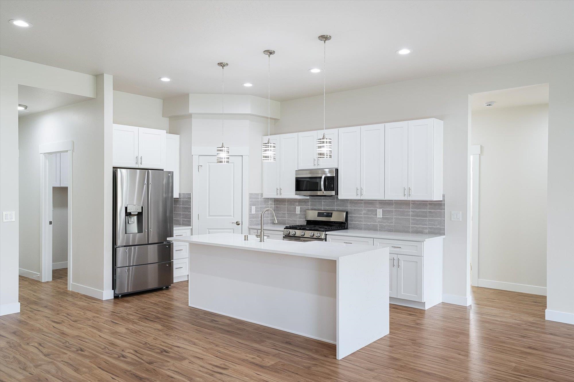 3405 East Yearling Road Chattaroy, WA 99003 - Photo 5 of 32