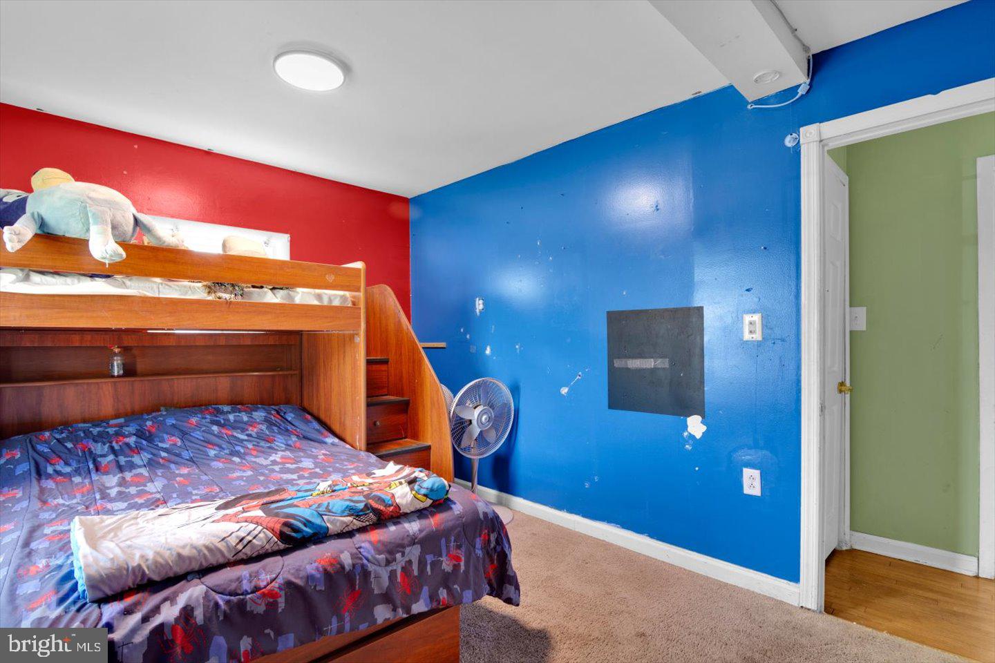 370 South Hook Road Pennsville, NJ 08070 - Photo 20 of 31 Vibrant children's bedroom retreat.